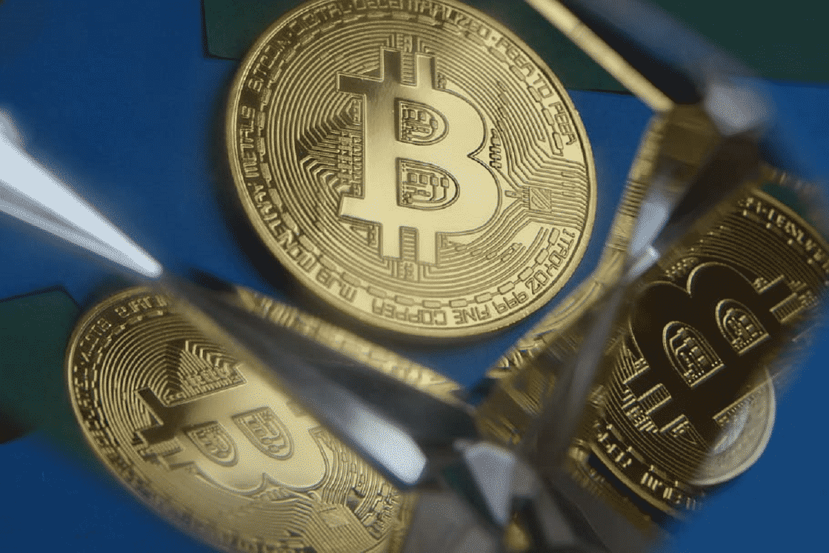 美国税局要求国会授权收集转账数据，比特币再下挫濒临“死亡交叉”